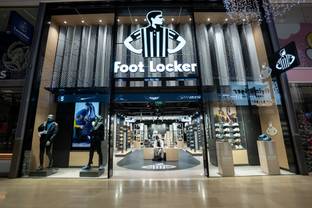 Dick’s Sporting Goods reportedly close to Foot Locker buyout