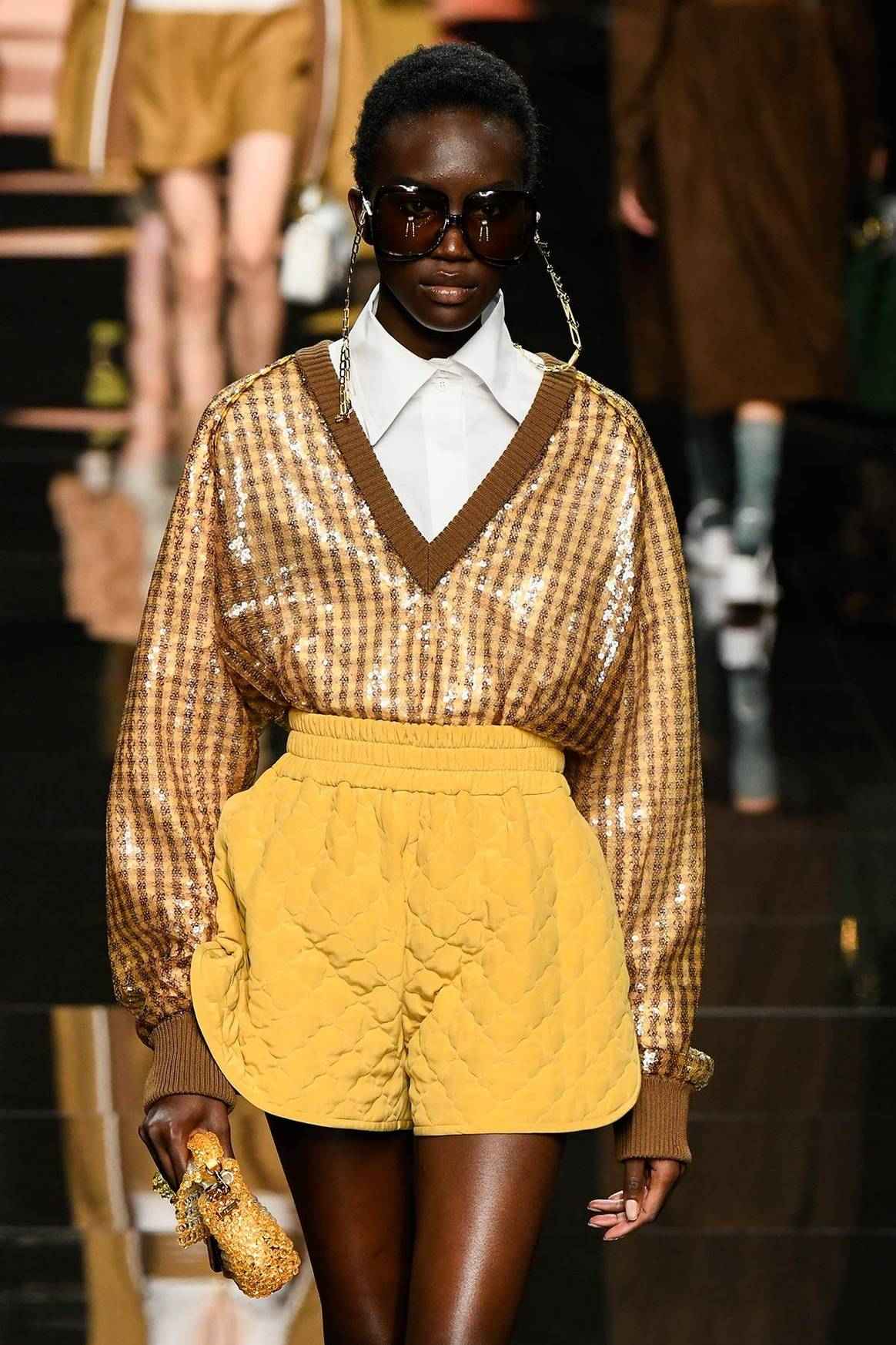 Milan Fashion Week : Fendi offre un défilé solaire