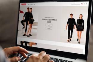 Lloyd treibt Expansion mit internationalem Onlineshop voran