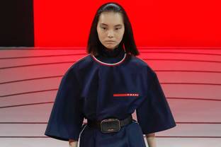 Moda surrealista para Prada e inspiración marina para Max Mara en Milán