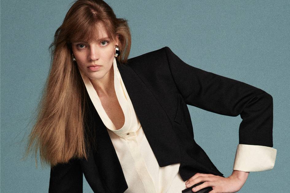 Givenchy and Farfetch announced a partnership to sell Givenchy collections on the Farfetch platform.