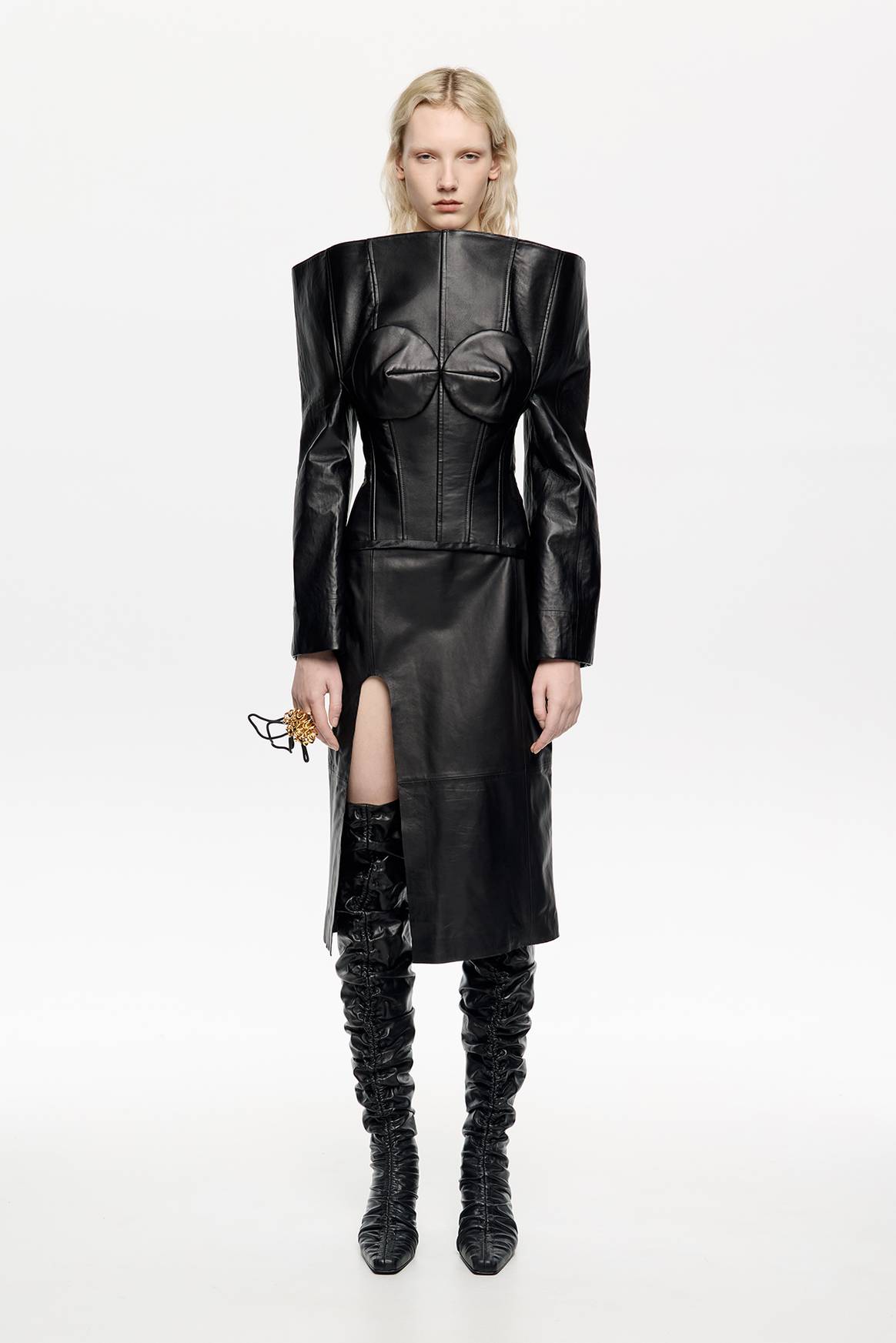 Diseño de la colección cápsula “Bimba y Palomo, an upcycling project by modaUVigo”.