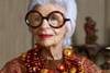 Iris Apfel s'invite sur Yoox