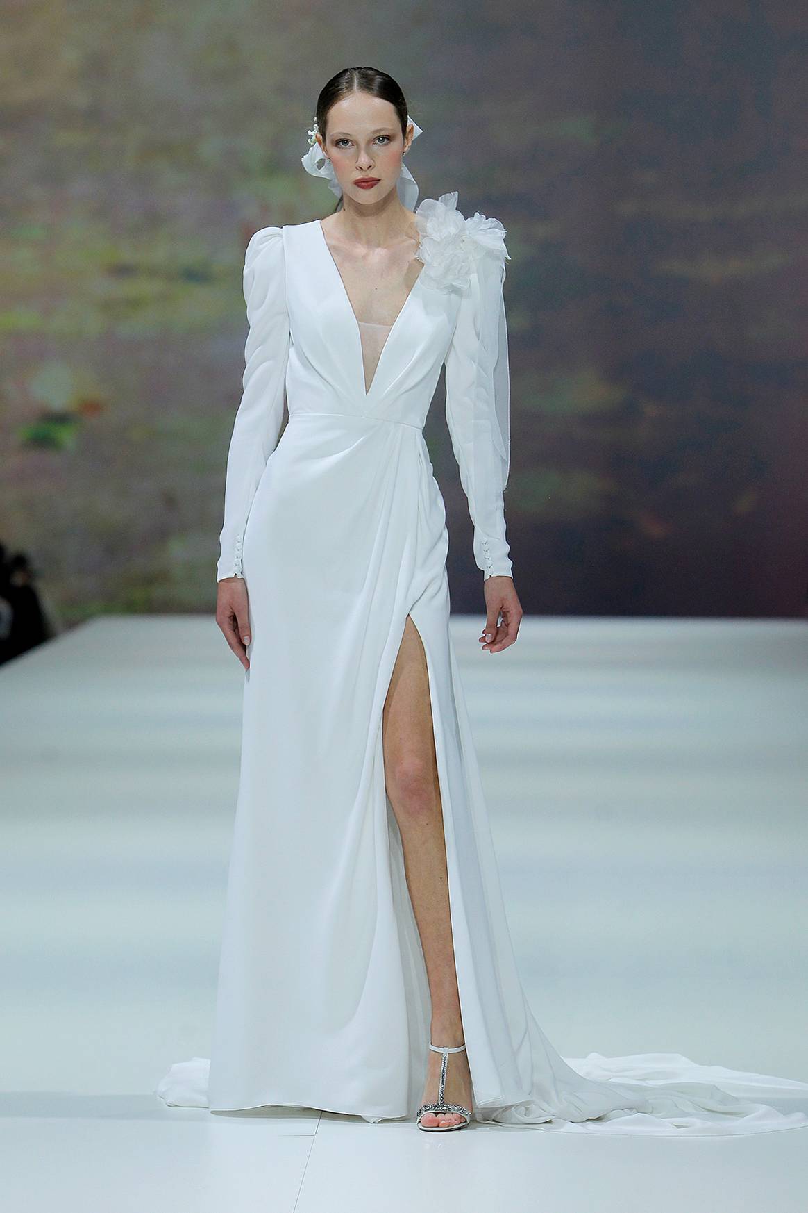 Photo Credits: Colección Marchesa for Pronovias 2023.