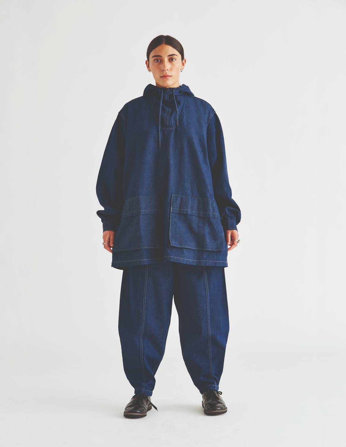 Ein “Denim Family”-Ensemble aus Jeansstoff. Foto: Levi’s