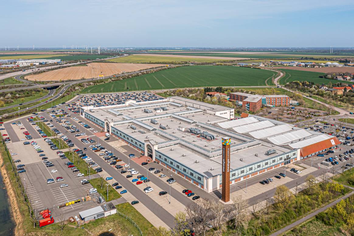 Besucher:innen können sich unter anderem auf 80 Prozent Rabatt bei teilnehmenden Marken im Center freuen.
