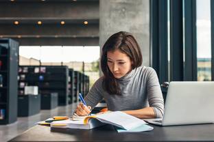 Sup de Luxe programs go online with the Online MBA.