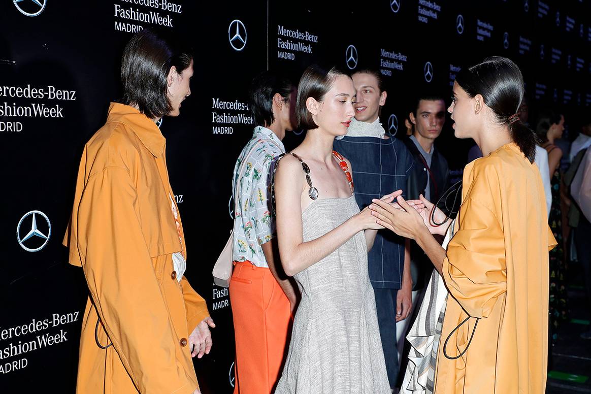 Photo Credits: Backstage del desfile de Duarte en la pasada edición de Mercedes-Benz Fashion Week Madrid Primavera/Verano 2022 de septiembre de 2021. Ifema Madrid, fotografía de cortesía.