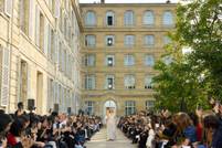 La uruguaya Gabriela Hearst se inspira en el tarot para su desfile en París
