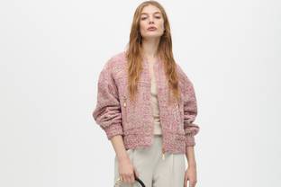 Lola Casademunt redefine el rosa con “Pretty in Pink”, su nueva colección cápsula