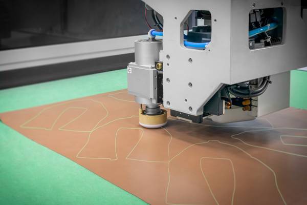 Conceria del Chienti  fornisce la pelle già tagliata, in componenti pronti per la produzione