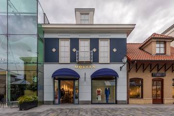 Alexander McQueen eröffnet Store im Designer Outlet Roermond